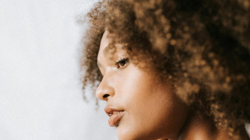 8. It Doesn't Work the Same on All Hair Types 1. It Saves You a Lot of Time, 2. It Adds Instant Volume, 3. It Extends the Life of Your Blowout, 4. It's Great for Post-Workout Hair, 5. It Reduces Heat Damage, 6. It's Travel-Friendly, 7. It Helps Preserve Color-Treated Hair, 8. It Works on Multiple Hair Types, 9. It Can Double as a Styling Product, 10. It's Budget-Friendly, 1. It Can Cause Product Buildup, 2. It May Irritate a Sensitive Scalp, 3. It Doesn't Actually Clean Your Hair, 4. It Can Leave a White or Gray Residue, 5. It Can Weigh Hair Down Over Time, 6. Overuse May Contribute to Hair Loss, 7. Aerosol Formula Raises Health and Environmental Concerns, 8. It Doesn't Work the Same on All Hair Types, 9. It Can Cause or Worsen Dandruff, 10. Fragrance Can Be Overpowering