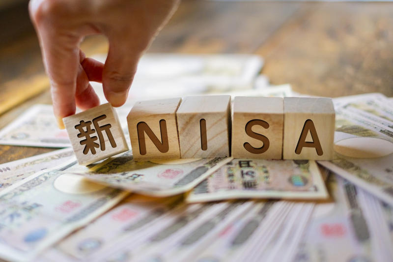 新NISAには2つの投資枠がある, 投資初心者の王道は「投資信託の積立」, 2024年1月から毎月3万円を積立していたら？, 積立の効果は年月とともに膨らんでいく, 最大のポイントは「無理なく長く続ける」こと, 積立内容を見直すべきタイミングは？, 値動きが気になりすぎるのも見直しのサイン, もしも暴落がやってきたら？