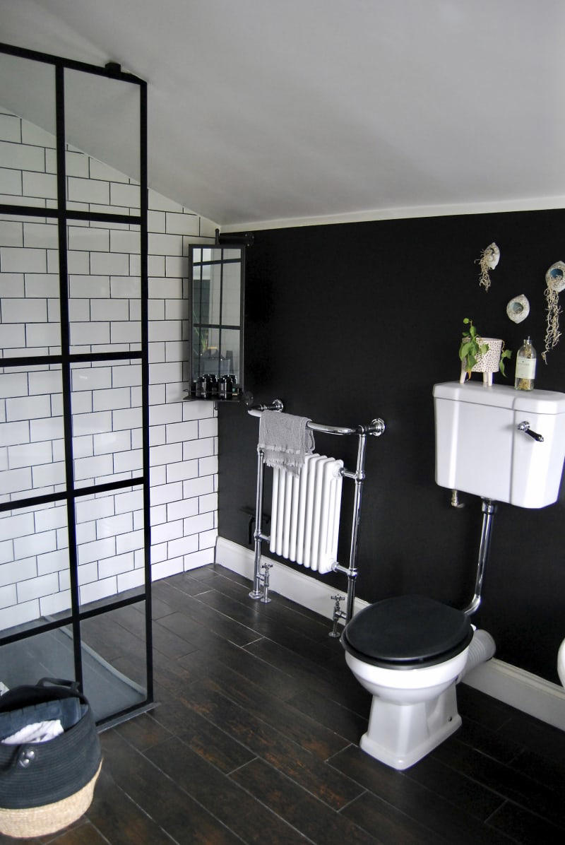 Alcove Tubs, Colorful Tile and Plumbing Fixtures, Wallpaper, Accent Toilet Seats, Design Defined, Further Reading