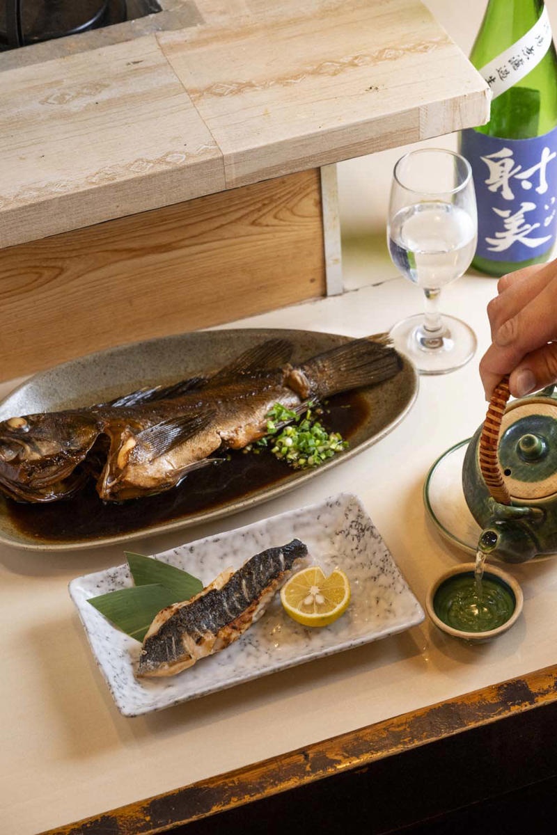 さばきたて、即カウンターの幸せ『酒とつまみと魚屋と』, 『酒とつまみと魚屋と』店舗詳細, てっちりがコレ？の二度見プライス『居酒屋 いなか』, 『居酒屋 いなか』店舗詳細, 尻に根が張る心地よい酒肴たち『六人衆』, 『六人衆』店舗詳細, 黒板メニューが必見のフレンチ酒場『フレンチバル FujiTaka』, 『フレンチバル FujiTaka』店舗詳細, ほの暗いカウンターから翔 んでWORLD『FROGPLACE』, 伊達な兄弟が導くリトルイタリー『アンドゥ―マ』, 『アンドゥ―マ』店舗詳細