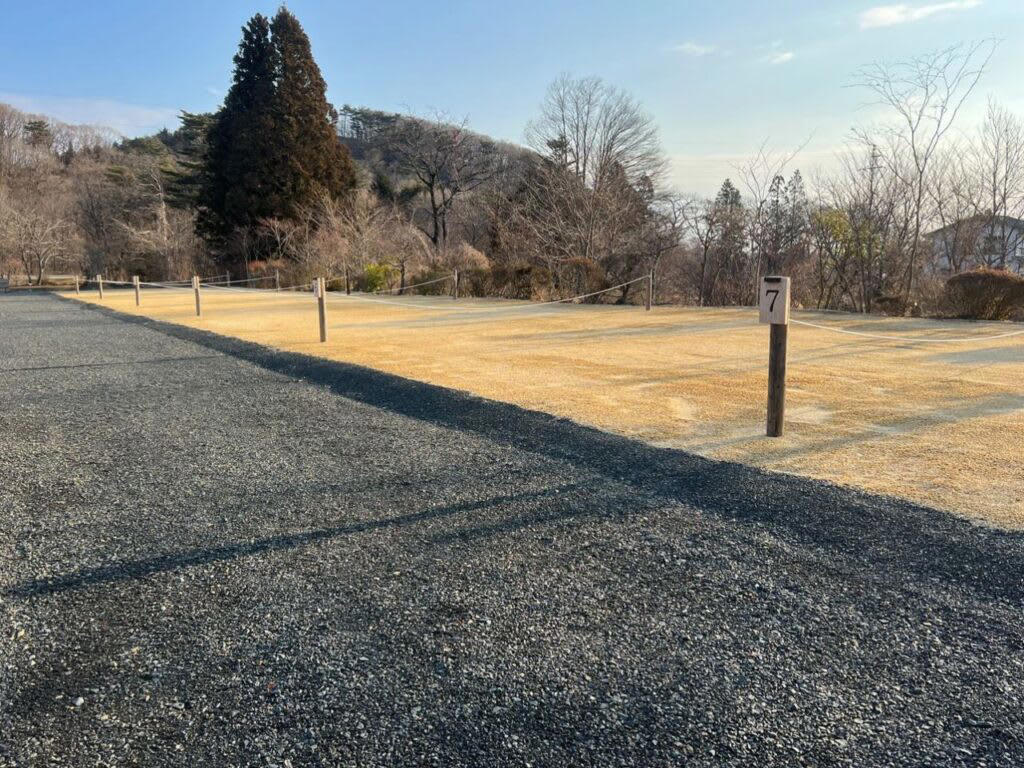 キャンプ場の基本情報・アクセス, どんな人に向いているキャンプ場？, 充実のサイトをチェック！, カントリーサイト, 囲炉裏BBQサイト（日帰り限定）, 五感で楽しむ！サイトのすぐ側を流れる「阿武隈川」と「滝」, 設備と快適性をチェック, トイレ・炊事場などの共用設備, 初心者も安心！売店やレンタルが充実, 電源利用は当日選択も可能