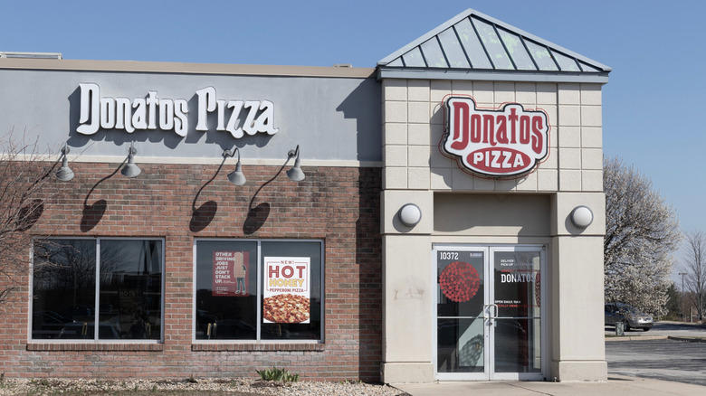 1. Round Table Pizza, 2. Papa John's Pizza, 3. Pizza Hut, 4. Donatos Pizza, 5. Domino's Pizza, 6. Blaze Pizza, 7. MOD Pizza, 8. Marco's Pizza, 9. Jet's Pizza, 10. Hungry Howie's Pizza