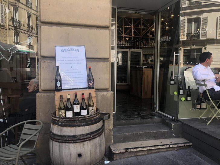 スーパーマーケットで見る、広大なワイン売り場, 家でもワインを飲むのが当たり前なフランス人, 高齢化するワイン人口。若者のワイン離れも, ワインにまつわる面白い表現, 生活に根付くワイン文化