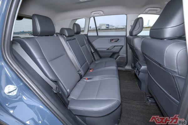 都内の一般道、首都高速で試す！, ADAS（先進運転支援システム）を高速道路で試す, 18インチタイヤを履くアドベンチャーは？, まとめ：最大のライバルはRAV4 PHEV！