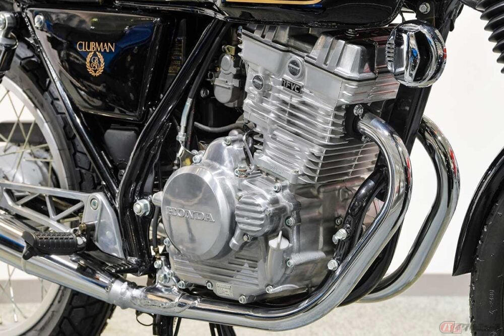 単気筒なのに、マフラー（エキパイ）が2本？, ホンダのマフラー2本出しは冷却性向上から始まった, スズキは燃焼室内の過流を促進, 水冷でも2本出しを続けたヤマハ