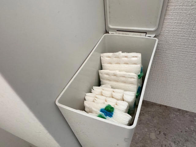 新商品！「チャック付き 調味料用小分け袋」, さまざまな用途に使える「ポリプロピレン スタンドじゃばらファイル」, これ1つで整理整頓！「ナイロンメッシュバッグインバッグ（タテ型）」, デスクの上にも！「ポリプロピレンごみ箱・角型・ミニ」, 「ポリエステル パスポートケース クリアポケット付」