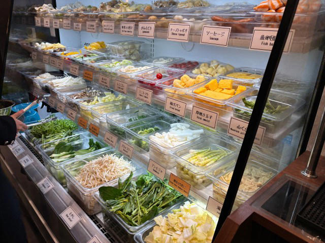 ・七宝麻辣湯というチェーン店へ, ・システムが複雑, ・具材選びのバリエーションがヤバすぎる, ・出来上がったオリジナル麻辣湯は……, ・若い女子に人気なの、納得しかない