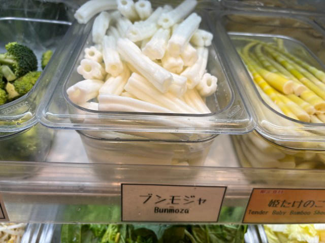 ・七宝麻辣湯というチェーン店へ, ・システムが複雑, ・具材選びのバリエーションがヤバすぎる, ・出来上がったオリジナル麻辣湯は……, ・若い女子に人気なの、納得しかない
