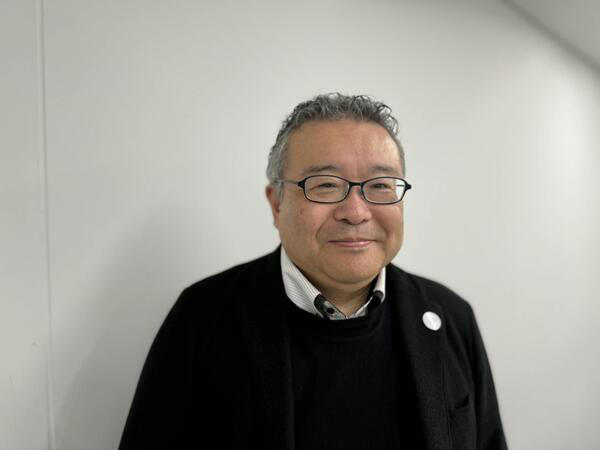 テーマ1：「教育DX」と「街づくり」の意外な接点：情報の循環, 90年代、自力でコードを書いて「地図」を民主化した, デジタルは、市民が手に入れた「新しい民主化」の武器, テーマ2：コミュニティ・アーカイブが「街の基盤」になる：記憶の錬金術, 「金太郎飴」の再開発に対抗する「はかない記憶」の力, テーマ3：メタ観光の「次」：情報のレイヤーが変える都市の価値, 市民は「センサー」である：25年前の世田谷から続く思考, 地図プラットフォームの自作と「アスキー×真鍋」の可能性, テーマ4：「歩きたくなる街」の数値化：体験的価値の推定, 「アーカイブ」ではなく「アーカイビング」と呼ぶ理由, 大森の商店街で「みんなの声」をサイネージに変えた実践, 2030年、価値を「トレード」できる街へ
