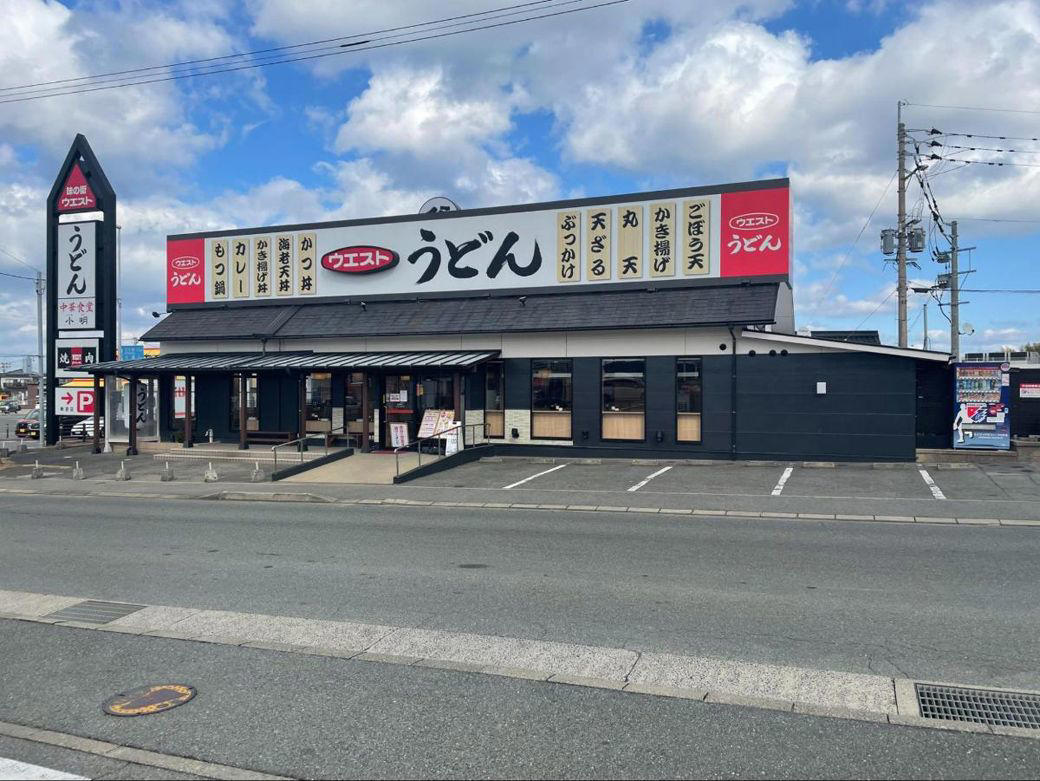 90年代は焼肉店を拡大させていたウエスト, 1999年、「うどん100店計画」という決断, 定番化を支えた麺・スープ・揚げたて天ぷら, 黒字撤退も…。ウエストの現在地, うどん・ウエストの積み重ねが躍進を生んだ