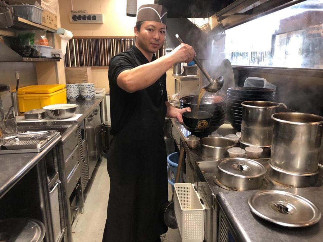 90年代は焼肉店を拡大させていたウエスト, 1999年、「うどん100店計画」という決断, 定番化を支えた麺・スープ・揚げたて天ぷら, 黒字撤退も…。ウエストの現在地, うどん・ウエストの積み重ねが躍進を生んだ
