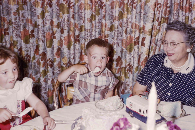 No One Shows Up Empty-Handed, Or Else, Don’t Bring Someone Else’s “Signature” Dish, Everyone Respects Those “Weird” Dishes, Leftovers Are Definitely Shared, Don’t Expect a Strict Dress Code, Expect the Fine China—Or Paper Plates, You Compliment, Even If You Hate It, Be Prepared to Hang Around For Hours, The Kids’ Table Isn’t Just For Kids, Family Members Call a Temporary Truce , Don’t Be the First To Get Up From the Table, No Phones Allowed, The Buffet Line Is Already Set, Cleaning Up Is a Group Job, After the Meal, Kids Can Go Wild, 7 Etiquette Rules Of Southern Potlucks Your Grandma Would Approve Of, 50 Family Reunion Recipes Guaranteed To Impress, 23 Southern Traditions We Want to Bring Back—And You Will Too