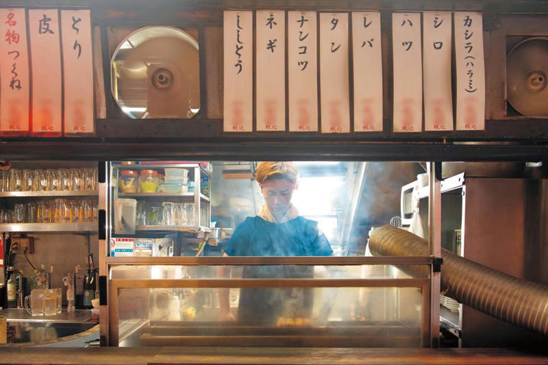 昼からほろ酔い！ガード下の炭焼き天国『もつ焼き 登運とん』, 『もつ焼き 登運とん』店舗詳細, 明朗会計だよみんな寄っといで！『まつ惣』, 『まつ惣』店舗詳細, 本場ドイツ直送の樽生ビールで“プハーッ！”『バーデンバーデン』, 『バーデンバーデン』店舗詳細