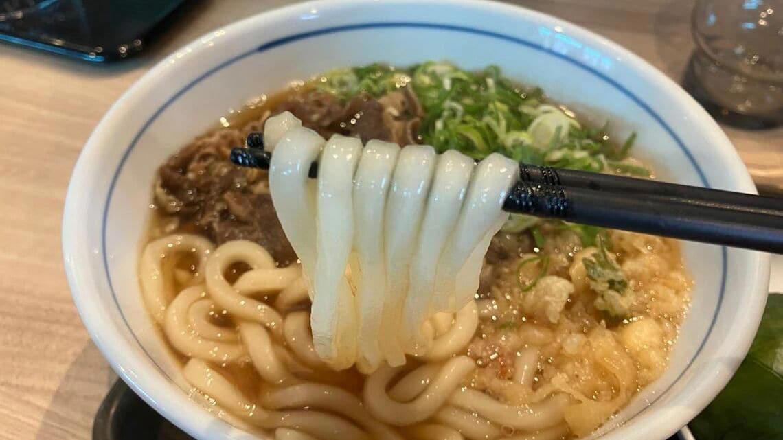 90年代は焼肉店を拡大させていたウエスト, 1999年、「うどん100店計画」という決断, 定番化を支えた麺・スープ・揚げたて天ぷら, 黒字撤退も…。ウエストの現在地, うどん・ウエストの積み重ねが躍進を生んだ