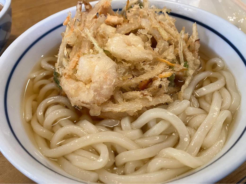 90年代は焼肉店を拡大させていたウエスト, 1999年、「うどん100店計画」という決断, 定番化を支えた麺・スープ・揚げたて天ぷら, 黒字撤退も…。ウエストの現在地, うどん・ウエストの積み重ねが躍進を生んだ