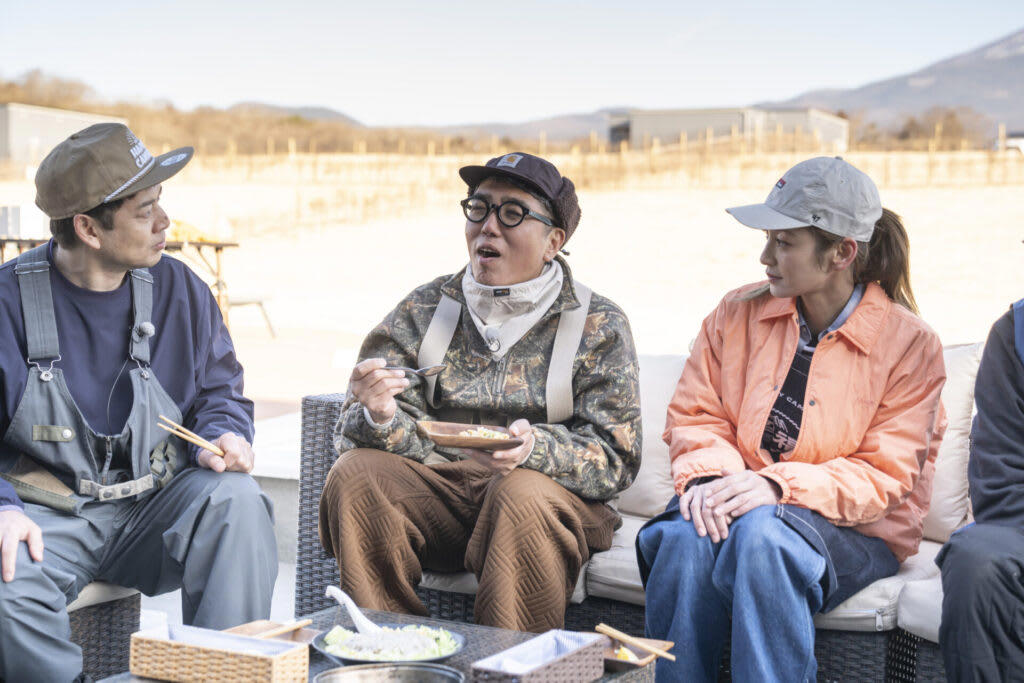 前半戦は、西山茉希さんとDa-iCE大野雄大さんによる「ご褒美レストラン」開店！, 西山さん作『カフェ風ワンプレート（2人前）』, 大野さん作『3種の小籠包（2人前：約20個分）』, 後半戦は、おぎやはぎ＆ゲストシェフによる「自力でドヤれる勝負飯」にチャレンジ！, 小木さん＆西山さん作『あんかけチャーハン（1〜2人前）』, 矢作さん＆大野さん作『鯵（アジ）料理2種』, 『鯵のなめろう（2〜3人前）』, 大自然の中で味わう極上キャンプ飯。あなたもぜひ挑戦しよう！