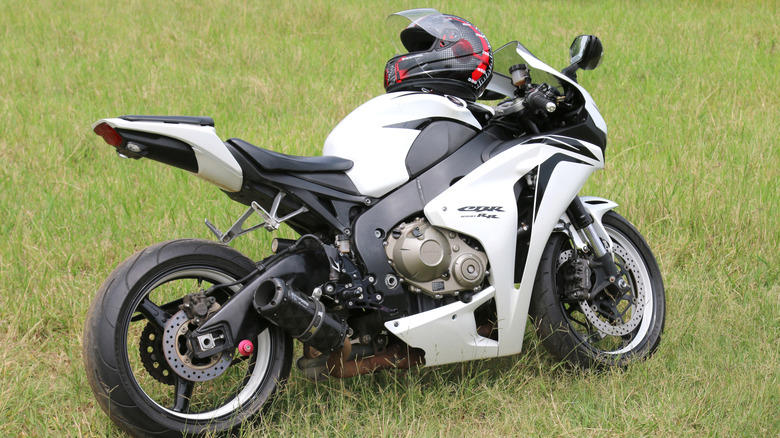 Honda Gold Wing GL1800, (Any) Kawasaki Vulcan, BMW R1200 RT, Honda CBR1000 RR, Suzuki Hayabusa, Any Harley Tourer with the 103, Honda CRF300L Rally