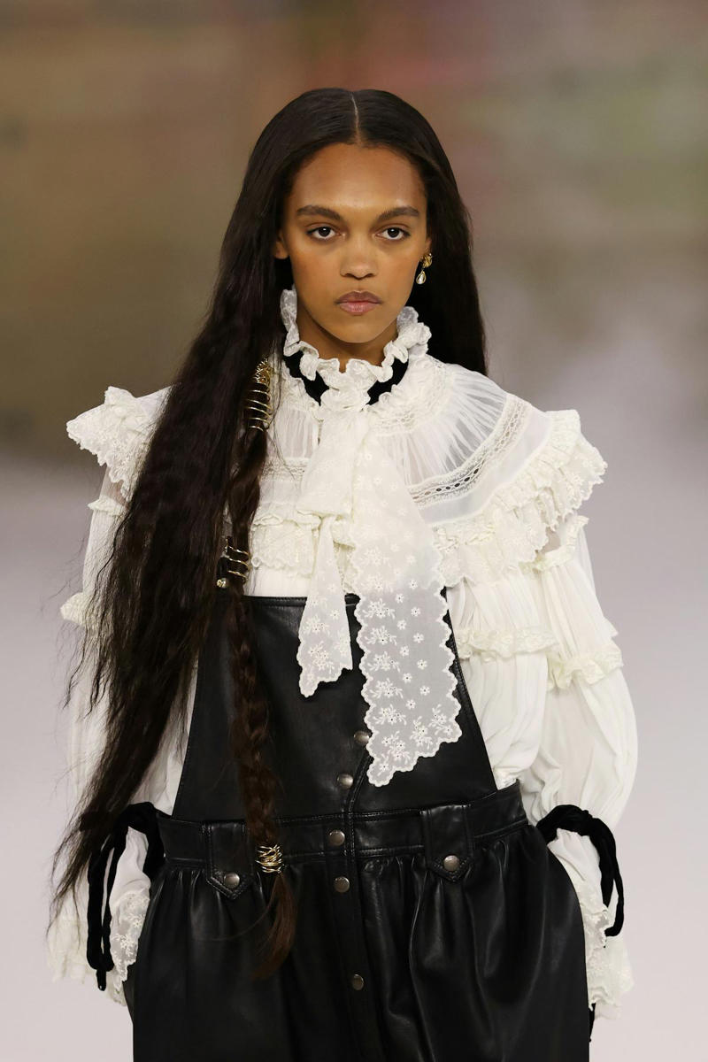 Miu Miu: ‘90s Headbands , Chanel: Chrome Accents , Victoria Beckham: After-Party Ponytails , Vivienne Westwood: All That Glitters , Schiaparelli: Lived In, But Elegant, Rabanne: Micro Liner, Chloé: Boho 2.0 , Dior: Jagged Lines , Tom Ford: Velvet Lips , Acne Studios: A Touch Of Green , Saint Laurent: ‘80s Glamour