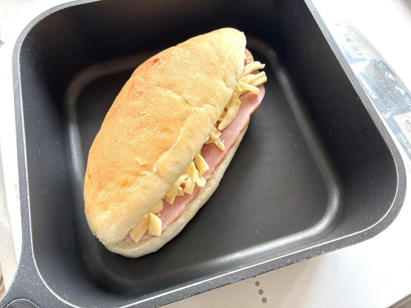 ずっしりとした重さが◎, パリッパリをほおばる幸せ, 噛みしめる幸せ！肉肉しいハンバーガーのパティもお任せ, コッペパンでパニーニ風のプレスホットサンド