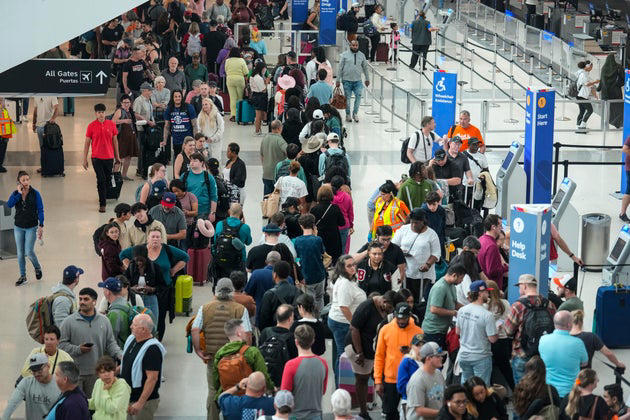 Hope for the best, prepare for the worst., Get to the airport earlier than usual., Monitor security wait times., Book earlier and off-peak flights., Build buffer time into your trip., Consider investing in expedited screening programs., Research travel insurance options., Check your credit card benefits. , Know your rights.