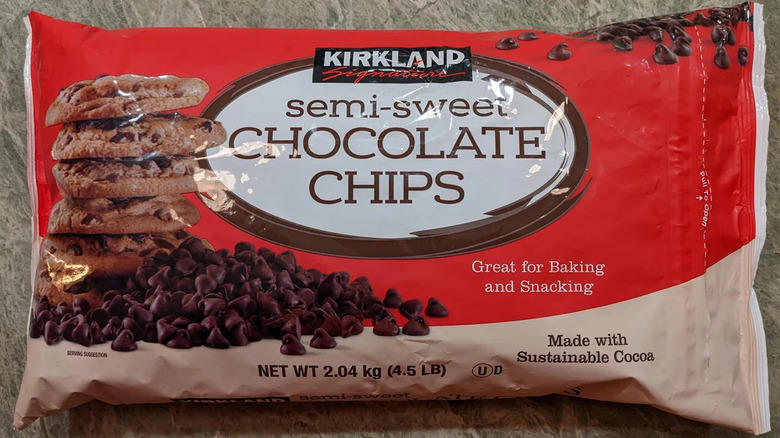 Fruit smoothie, Kirkland Signature semi-sweet chocolate chips, Kirkland Signature Sport Drink, Kirkland Signature country French bread, Kirkland Signature jumbo muffins, Soda fountain Pepsi