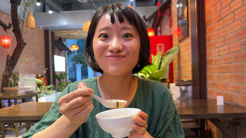 “おかゆ”に魅了されたITエンジニア, お米の優しい香りに包まれて、涙が出た, 体重3kg減→おかゆを1日1回に制限, 「肌つやつや」おかゆがもたらした暮らしの変化, 趣味を仕事に…プロの厳しさを味わった, 3時45分に起床し、15時には仕事を終える生活