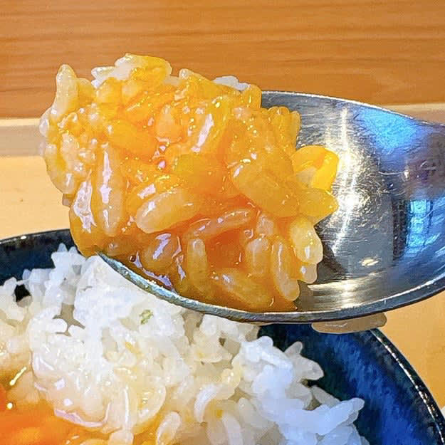 ココスでは、500円以下で食べられる「やみつきモーニング」を販売中です。, シンプルで、朝にちょうどいいセット！, 濃いオレンジ色の卵の黄身にびっくりしました！, 濃厚な卵の味わいにうっとり！, しょうゆとあおさで味の変化が楽しめる！, みそ汁は、ホッとする味わいです。, やさしい甘さの付け合わせも、ご飯に合う！, ドリンクバーは種類が豊富！, 旅館の朝ご飯のような味わいがワンコインで楽しめて幸せ！, モーニングといえば、松屋の「豚汁朝定食」もおすすめです。, 豚汁には具材が9種類も入っています。