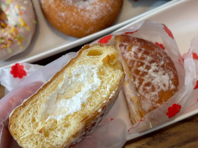 ・まだ開店1分だぞ, ・まずはドリンク, ・包み紙もカワイイ, ・ミートパイとマフィンも購入, ・激レアハッピーバッグを開封してみた, ・ミルキー好きなら一度は行く価値あり, ・今回訪れた店舗の詳細