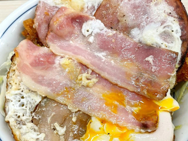・「かつや」新商品, ・現れたのは “チャベソー”, ・もう一人の主役, ・堪能からの忘却