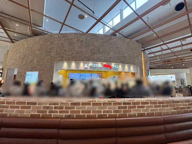 ・まだ開店1分だぞ, ・まずはドリンク, ・包み紙もカワイイ, ・ミートパイとマフィンも購入, ・激レアハッピーバッグを開封してみた, ・ミルキー好きなら一度は行く価値あり, ・今回訪れた店舗の詳細