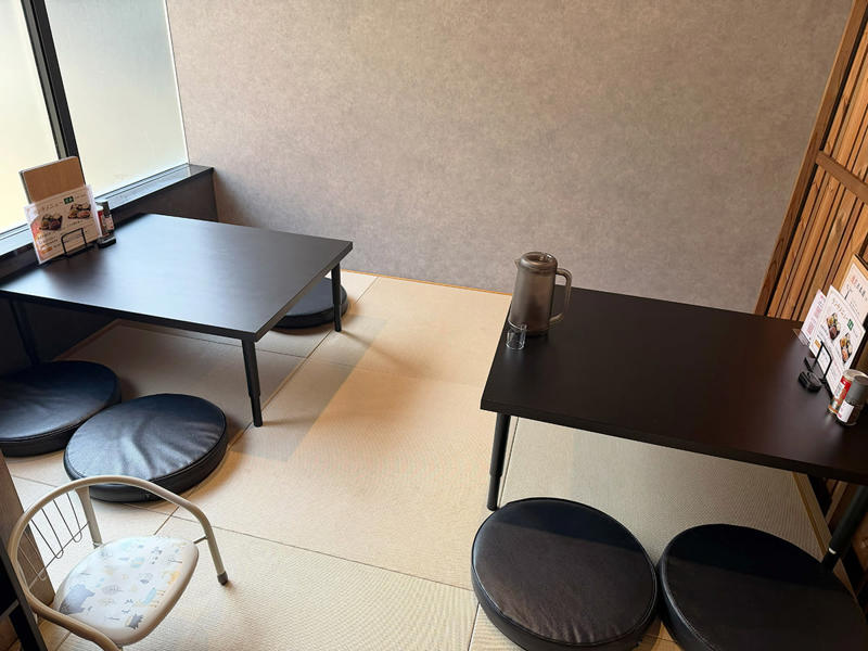 『辣辣麻飯 潤』とは, 背脂麻婆麺／990円, よだれ鶏定食／990円, その他のメニュー, アクセス／店舗情報
