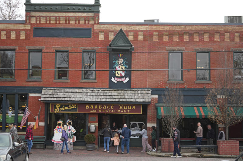 Classic restaurants in the Midwest, Clawson Steakhouse | Clawson, Michigan, Jack Fry's | Louisville, Kentucky, Schmidt's Restaurant und Sausage Haus | Columbus, Ohio, The Workingman's Friend | Indianapolis, Indiana, Zip's Cafe, Cincinnati (Mount Lookout)