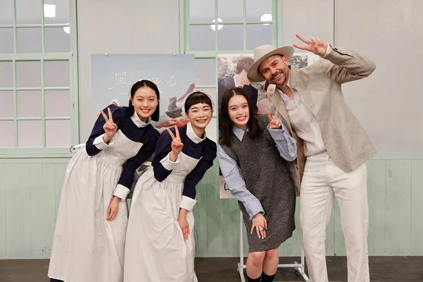高石あかり＆見上愛＆上坂樹里が「ばけばけ」「風、薫る」への思いを語る, 高石あかりからの温かいエール, ドラマゆかりの品で心温まるプレゼント交換, 重みを感じるバトンパス「次につなげられるように」