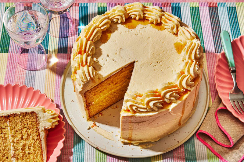 Best Carrot Cake, Heavenly Honey Cake, Lemon-Coconut Cake, Strawberry Cake, Watergate Cake, Chocolate Mayonnaise Cake, Hummingbird Cake, Italian Cream Cake, Easy Bunny Cake