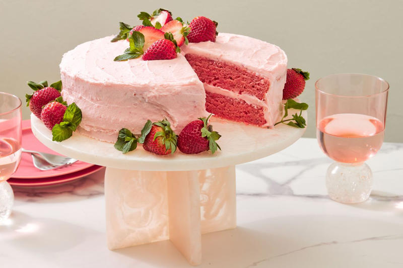 Best Carrot Cake, Heavenly Honey Cake, Lemon-Coconut Cake, Strawberry Cake, Watergate Cake, Chocolate Mayonnaise Cake, Hummingbird Cake, Italian Cream Cake, Easy Bunny Cake