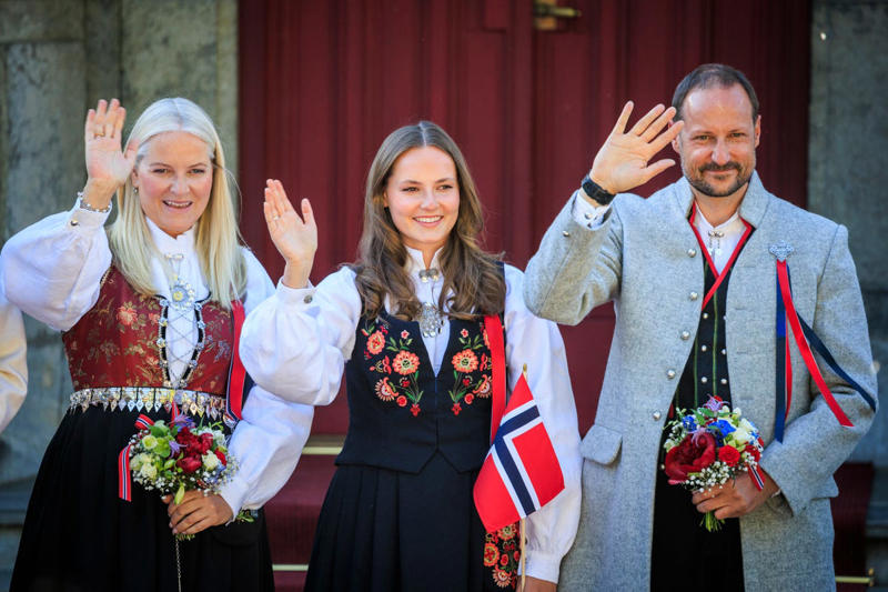 1. She trusted the friends who introduced her to Epstein., 2. Princess Mette-Marit says she did not know Epstein was a convicted sex offender., 3. An incident happened at Epstein’s home in Palm Beach that made her feel unsafe., 4. Mette-Marit clarified the reason she complained to Epstein about her royal role., 5. She also reveals why her friendship with Epstein ended.