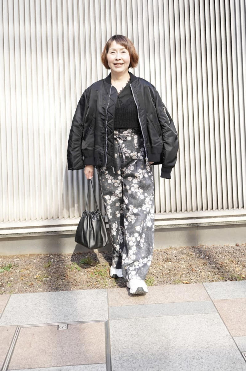甘いピンクが絶妙に効いたトレンチコーデ×デニムの大人カジュアルコーデ, コーデアイテム＆ブランド, 低身長さん必見！「サカイ」のブルゾン×花柄ボトムスで好バランスな洒落見えコーデに, コーデアイテム＆ブランド, カラーバランスが大事！「ラグナムーン」のフェミニンなニットワンピースを大人の着こなしに, コーデアイテム＆ブランド, 「ヴィクトリア・ベッカム」のドラマチックに映えるワンピースで冬のマンネリコーデを払拭！, コーデアイテム＆ブランド, この記事を書いた人 素敵なあの人編集部