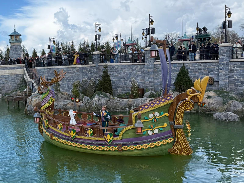What is Disney Adventure World?, What is coming to Disney Adventure World?, Where is the World of Frozen going to be?, Is World of Frozen a separate ticket?, How much does Disneyland Paris cost?