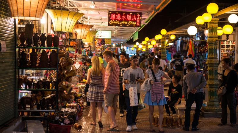 Unforgettable moments in Siem Reap, Cambodia, Travel back in time, Indulge in local cuisine, Collect souvenirs and gadgets, Explore the nightlife