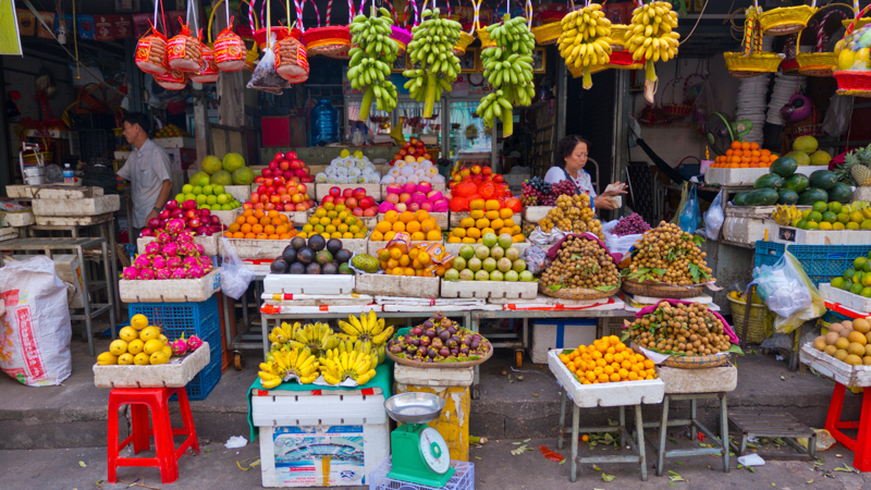 Unforgettable moments in Siem Reap, Cambodia, Travel back in time, Indulge in local cuisine, Collect souvenirs and gadgets, Explore the nightlife