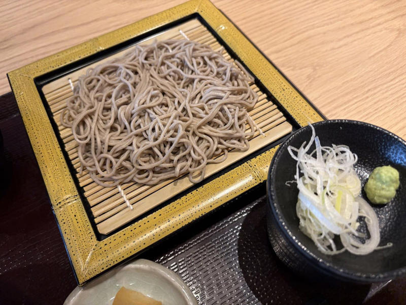 カレイに真鱈、肉厚帆立がドドン！ 魚介好き必食の『海老と4種の北海道産天丼』, 【大注目】旨味が凝縮された幻のキノコ「とかちマッシュ®︎」, 十勝名物をイメージ！ 甘じょっぱいタレがたまらない『たれづけ豚ロース天丼』, 【実食の総評】追加注文必至のイチオシ食材はコレ！