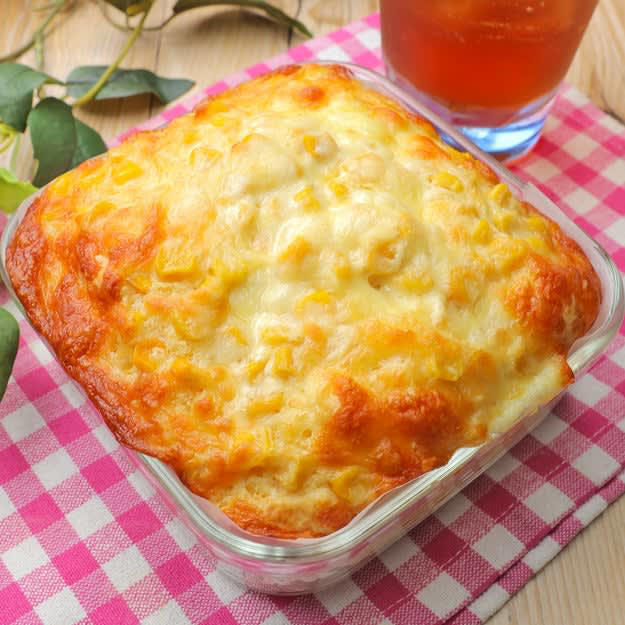 新玉ねぎとアスパラのフォカッチャ風ブレッド, 【こねない・待たない・失敗しない】ホットケーキミックスで超簡単！新玉ねぎとアスパラのフォカッチャ風ブレッド, マヨコーンチーズパン, 【材料4つを混ぜて焼くだけ】「お店で買ったら1000円するよ」ホットケーキミックスで作れる簡単おやつレシピ, 【アップルパイ作らなくてよかった】「こっちの方がラク」「家族ウケ最強」ホットケーキミックスで簡単りんごケーキ