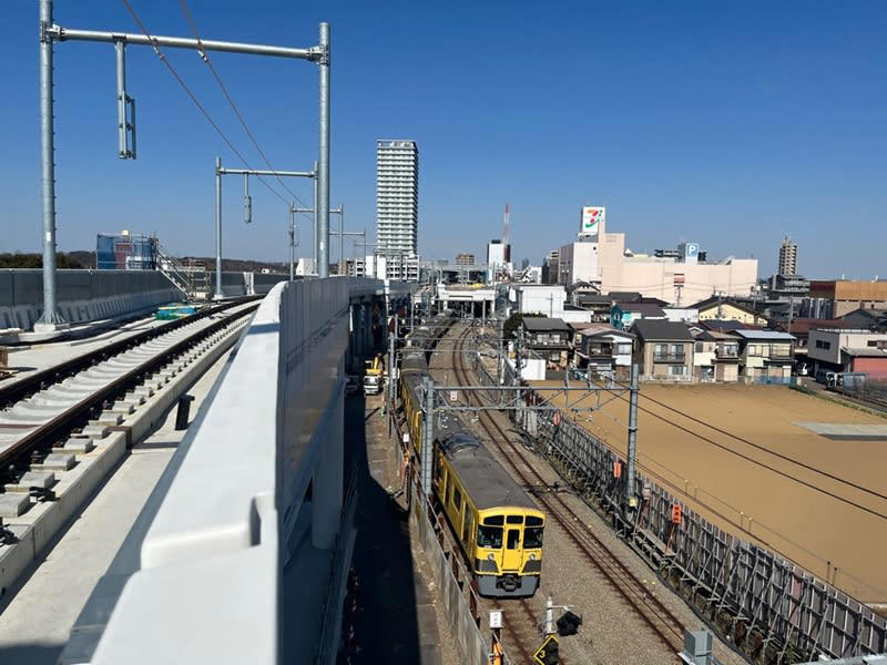 東村山駅付近の新宿線下り線高架化でどう変わった？, 踏切遮断時間が約3割減少, 府中街道の渋滞長・所要時間も大幅に改善, 約7割が効果を実感！今後の展望