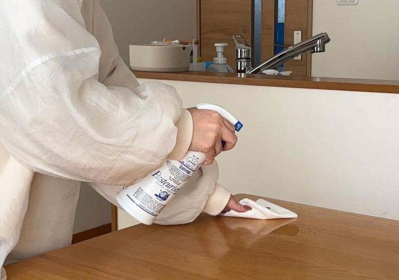 1：水切りかごは置かない, 2：排水口のフタはしない, 3：台ふきは使わない, 4：キッチン掃除専用洗剤は持たない, 「あって当たり前」を疑うと、片付くキッチンになった