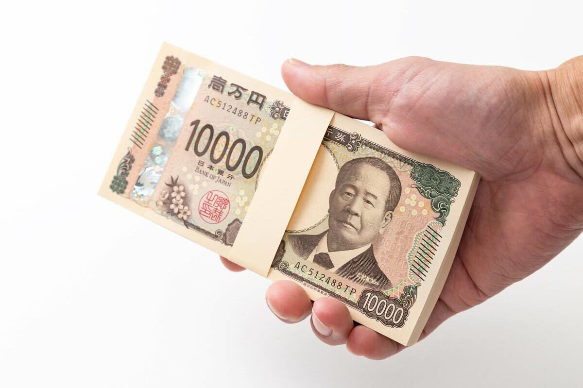 国民年金、2026年度は対前年度「プラス1300円」満額は7万円台へ！, 厚生年金、平均は15万円台「月額20万円」以上の受給者は「全体の2割以下」, 年金の運用資産「293兆円」突破！個人投資家もマネしたいGPIF流「4分の1」分散投資！, GPIFの2025年度運用状況について, 年金増額を「将来のプラン」を見直すきっかけに