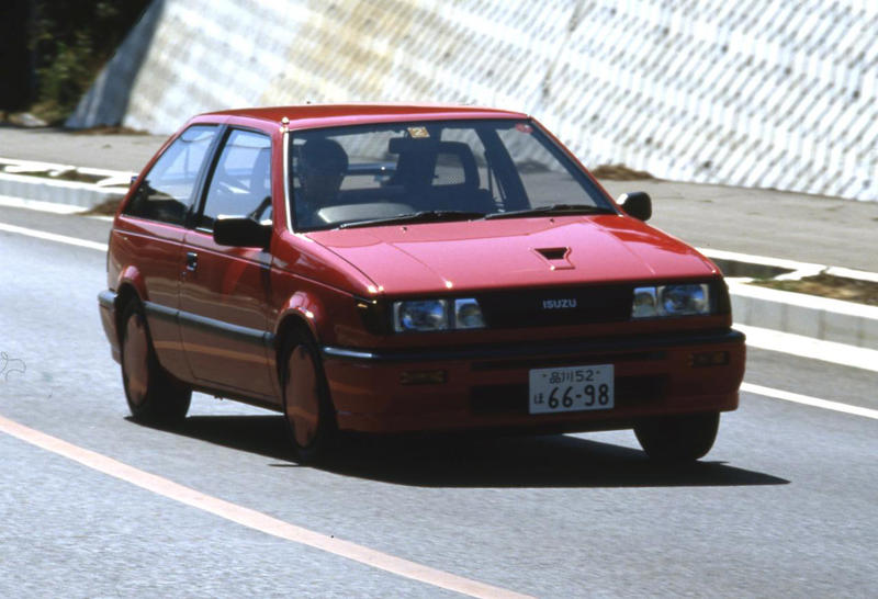 PF60ジェミニZZ：すべてにおいてスパルタンな仕様, PF60ジェミニ シャシ　主要諸元, JT150ジェミニ イルムシャー：ドイツの名門チューナーによる硬派仕様, JT150ジェミニイルムシャー シャシ　主要諸元, ジェミニZZ ハンドリング バイ ロータス：英国ロータスによる上品な走り, JT190ジェミニ ハンドリング バイ ロータス シャシ　主要諸元