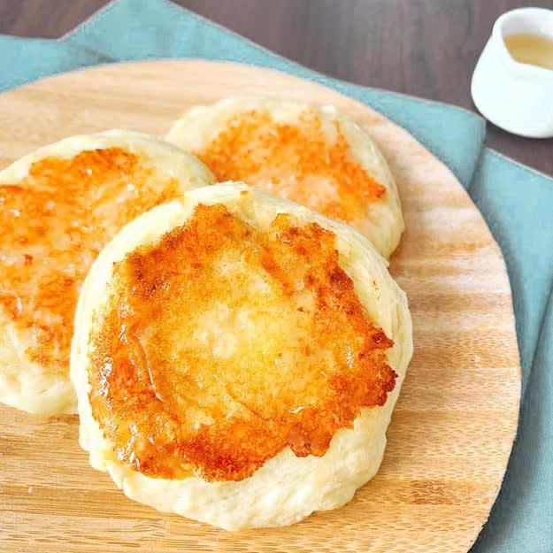 コーンクリームチーズパン, 【ホットケーキミックスを混ぜて焼くだけ】「朝ごはんやおやつに最高」「材料3つなら毎日作る」発酵なしの簡単パンレシピ, ホケミで簡単豆腐チーズパン, 【ホットケーキミックス、混ぜて焼くだけでカリじゅわパン】何個も食べたい。簡単ホケミアレンジ, 新玉ねぎとアスパラのフォカッチャ風ブレッド, 【こねない・待たない・失敗しない】ホットケーキミックスで超簡単！新玉ねぎとアスパラのフォカッチャ風ブレッド