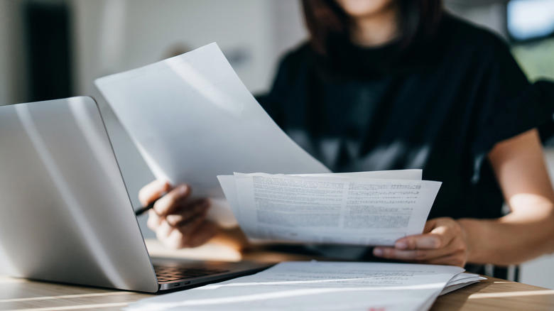 Skipping over warranty details Forgetting to measure your space, Ignoring noise levels, Choosing a color or finish that clashes with your kitchen's aesthetic, Not considering resale value, Skipping over warranty details
