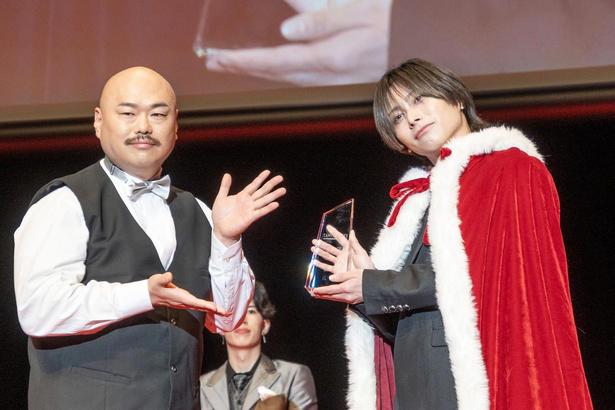 高本彩花の緊張しない秘訣は「無駄に自信を持つこと」, 「CAMPUS BOYS 2026」グランプリは専修大学4年生・原田樹が受賞, 「CAMPUS GIRLS 2026」グランプリに輝いたのは東洋大学3年生・月城花純, トークセッションの“お悩み相談”で高本彩花が解決