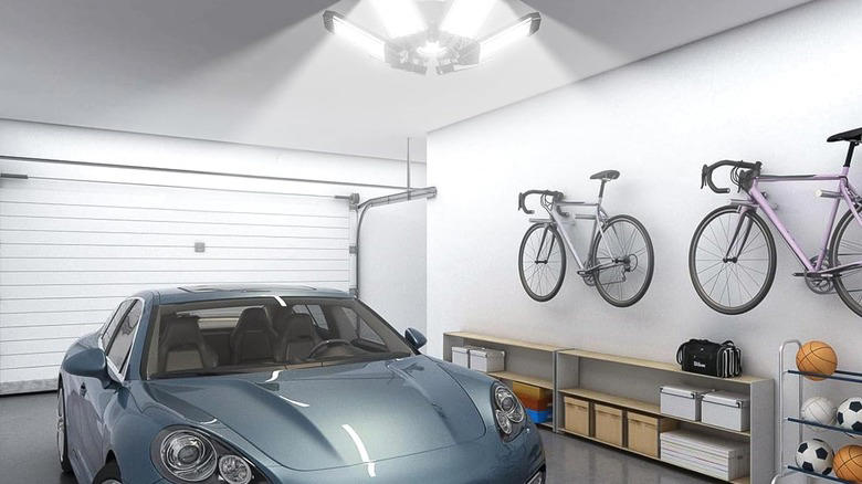 Exceeding the maximum linkable limit, Ignoring ceiling temperature and material constraints, Leaving cords loose or improperly secured, Cleaning with harsh chemicals or liquids, Using dry-rated lights in wet locations